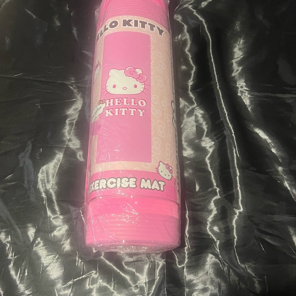 HELLO KITTY exercise mat , NWT - Picture 7 of 8